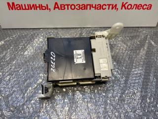 Блок предохранителей салонный Toyota Wish 2009