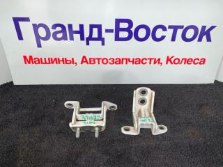 Петля двери задняя правая Nissan X-Trail 2016