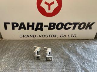 Запчасть петля двери задняя правая AUDI A4 2010