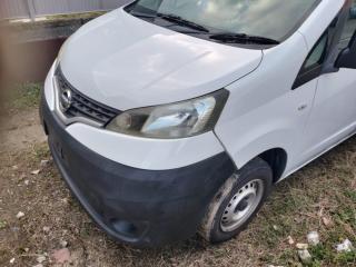 Крыло переднее левое Nissan NV200 2012