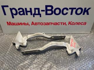 Запчасть петля капота Mitsubishi Delica 2015