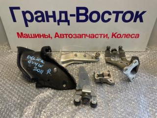 Ролик раздвижной двери правый Mitsubishi Delica D:5 2011