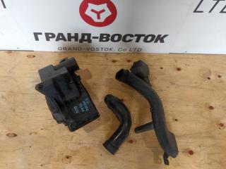 Запчасть корпус воздушного фильтра Nissan NV200 2012