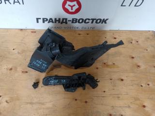 Запчасть корпус воздушного фильтра AUDI A4 2009