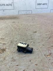 Запчасть датчик удара Mercedes S 2008