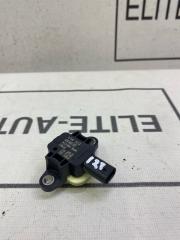 Запчасть датчик удара Audi A6 2012