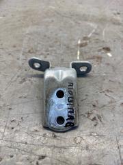 Запчасть петля двери передняя правая KIA RIO 2016