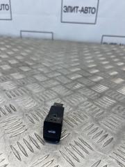 Фото запчасти кнопка открывания багажника Infiniti Q70 M 2011 Б/У запчасть Запчасть кнопка открывания багажника Infiniti Q70 M 2011