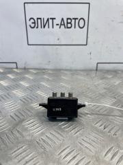 Фото запчасти блок aux Nissan Patrol 2010 Б/У запчасть Запчасть блок aux Nissan Patrol 2010