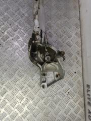 Кронштейн двигателя Phaeton 2002 3.2