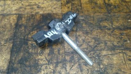 Запчасть болт крепления запасного колеса Chevrolet Lacetti 2006