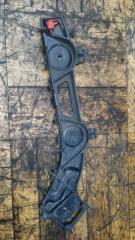 Запчасть кронштейн бампера задний правый Opel Zafira 2005-2012