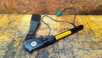 Запчасть ответная часть ремня безопасности передняя левая Opel Zafira 2008