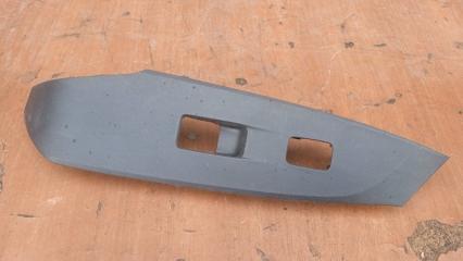 Запчасть накладка кнопки стеклоподъемнка правая Mazda 6 2013-