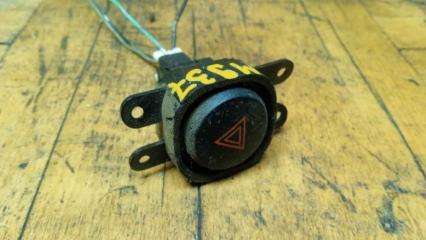 Кнопка аварийной сигнализации Nissan Navara 2005-2015