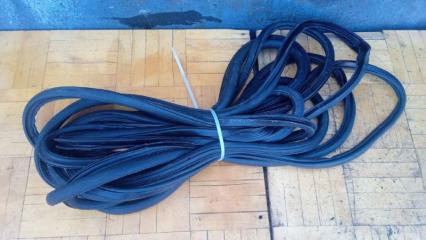 Запчасть уплотнитель проема двери Skoda Superb 2008-2015