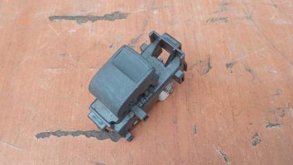 Запчасть кнопка стеклоподъемника Toyota Camry