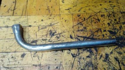 Запчасть ключ балонный Skoda Fabia 2 2007-2015