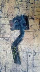 Запчасть петля двери багажника нижняя правая Mitsubishi Outlander 2006-2012