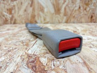 Запчасть ответная часть ремня безопасности Kia Sorento 2003-2009