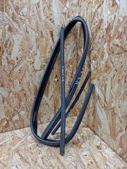 Запчасть уплотнитель стекла двери задний левый Opel Corsa 2006-2015