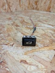 Запчасть кнопка открывания багажника BMW 3