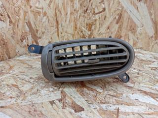 Фото запчасти дефлектор в торпедо боковой Ford Taurus Б/У запчасть Запчасть дефлектор в торпедо боковой Ford Taurus