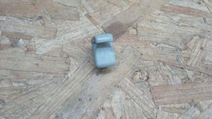 Запчасть крючок солнцезащитного козырька Mitsubishi ASX 2010-2019