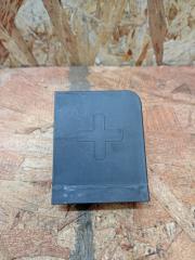 Запчасть заглушка плюсовой клеммы Audi Q5 2008-2017