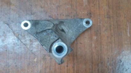 Кронштейн двигателя правый Subaru Legacy 2009-2012 EJ 2.5 30450AA000 контрактная