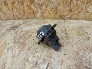 Кнопка аварийной сигнализации Navara 2005-2014 D40 2.5 YD25DDTI