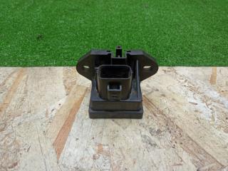 Запчасть блок управления топливным насосом Volvo V40 2012-2019