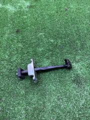 Запчасть ограничетель двери передний правый Geely Emgrand EC7 2011-2016