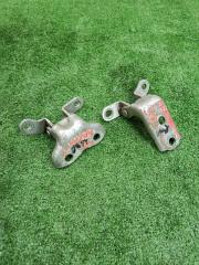 Запчасть петля двери задняя правая Toyota Avensis 2 2006