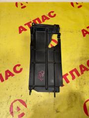 Накладка на рамку радиатора левая TOYOTA Funcargo 2004