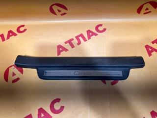Накладка на порог салона передняя правая TOYOTA Vitz 2004