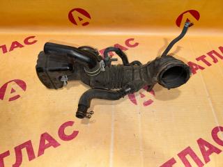 Патрубок воздушного фильтра TOYOTA Avensis