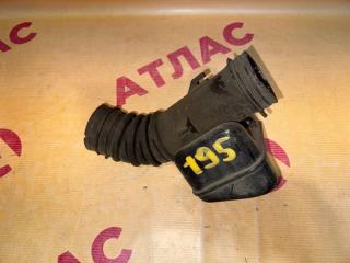 Патрубок воздушного фильтра TOYOTA Corolla 1999