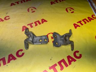 Петля двери передняя левая TOYOTA Ist 2002