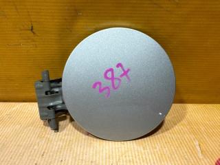 Лючок топливного бака TOYOTA Ist 2002