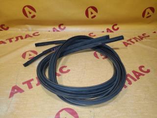 Молдинг крыши TOYOTA Corolla Fielder 2012