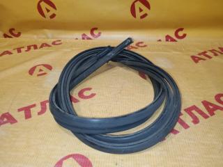 Молдинг крыши TOYOTA Avensis 2003