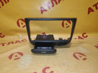 Консоль магнитофона TOYOTA Funcargo 2002