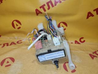 Блок предохранителей салонный TOYOTA Avensis 2011