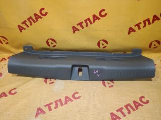 Накладка замка багажника HONDA Fit 2006 контрактная Накладка замка багажника HONDA Fit 2006