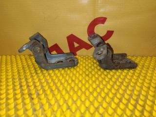 Фото запчасти петля двери передняя правая NISSAN Wingroad 2004 контрактная запчасть Запчасть петля двери передняя правая NISSAN Wingroad 2004