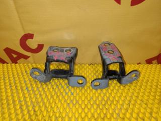 Петля двери передняя правая HONDA Fit контрактная Петля двери передняя правая HONDA Fit