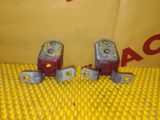 Петля двери передняя левая MAZDA Axela 2012 контрактная Петля двери передняя левая MAZDA Axela 2012