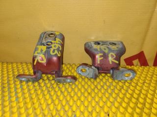 Фото запчасти петля двери передняя правая NISSAN Dualis 2007 контрактная запчасть Запчасть петля двери передняя правая NISSAN Dualis 2007