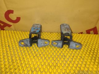 Фото запчасти петля двери передняя правая MITSUBISHI Outlander 2010 контрактная запчасть Запчасть петля двери передняя правая MITSUBISHI Outlander 2010